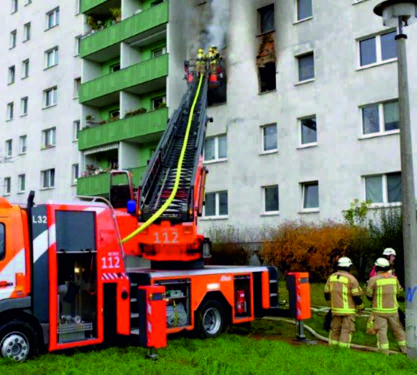 Brand im Hochhaus in der Cecilienstraße